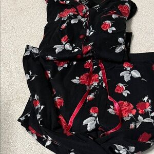 Floral Black and Red Women's Pajama Set